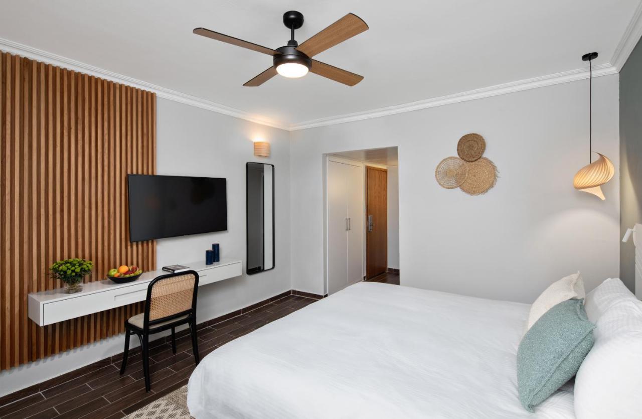 C Hotel Neve Ilan Kültér fotó
