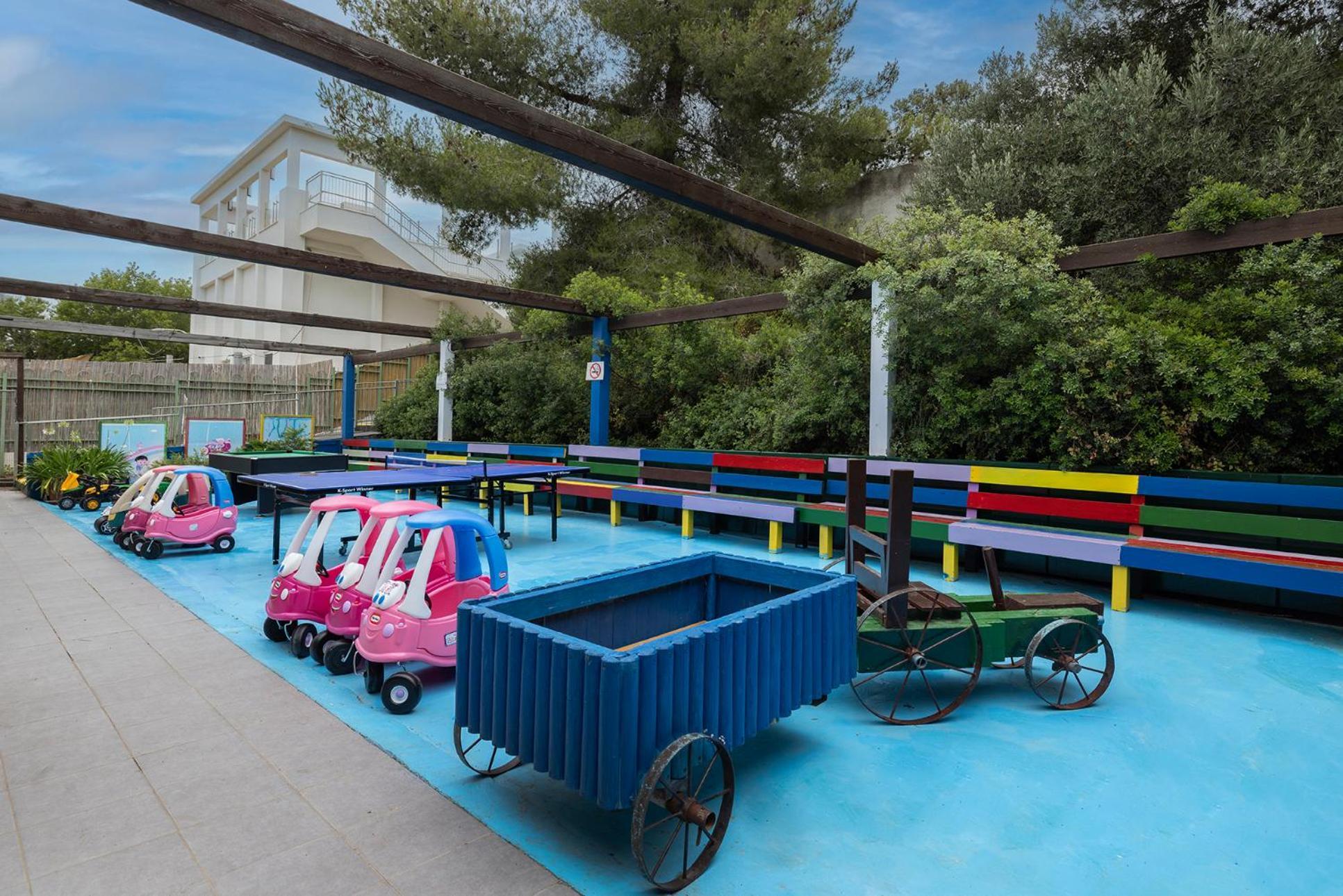C Hotel Neve Ilan Kültér fotó
