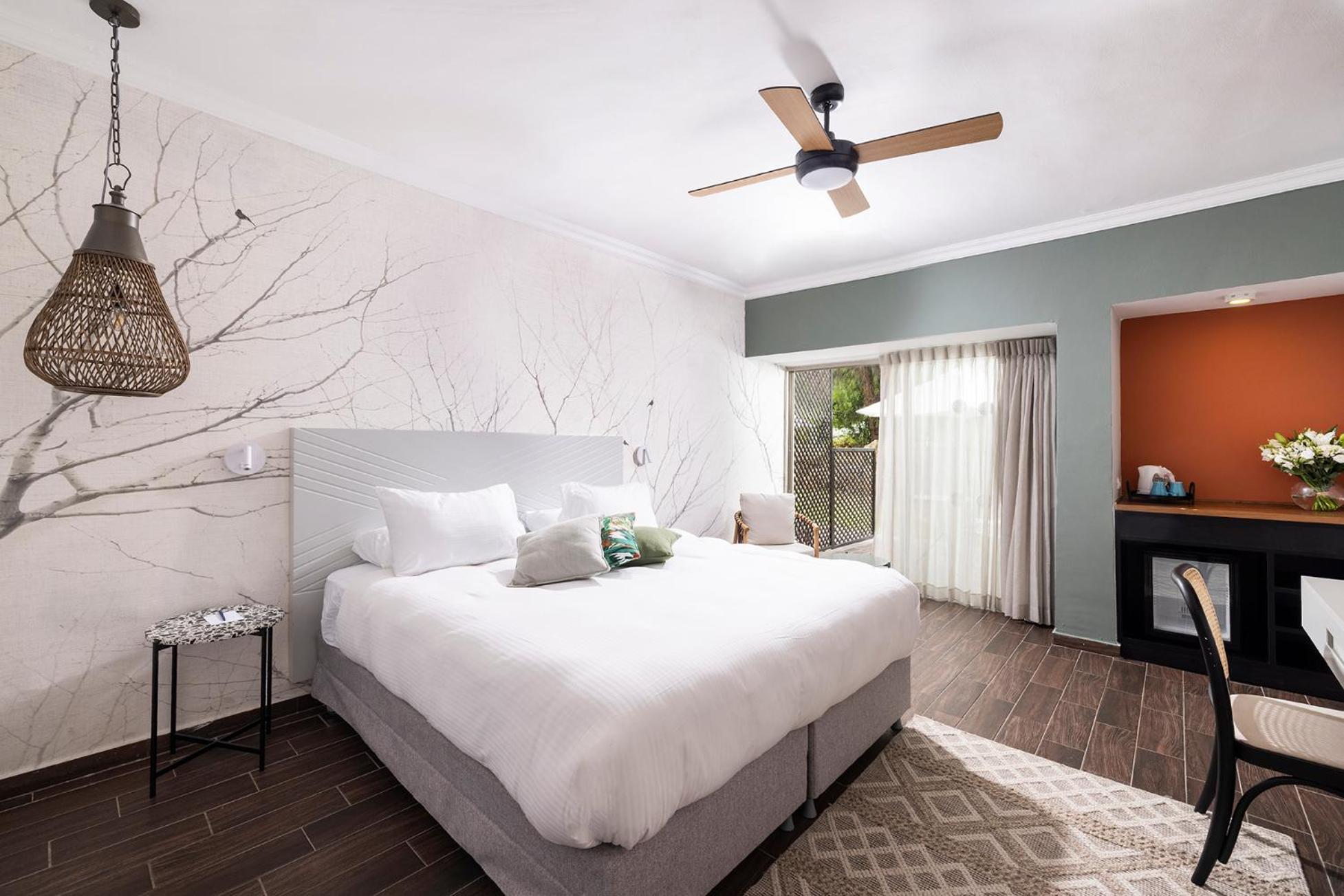 C Hotel Neve Ilan Kültér fotó