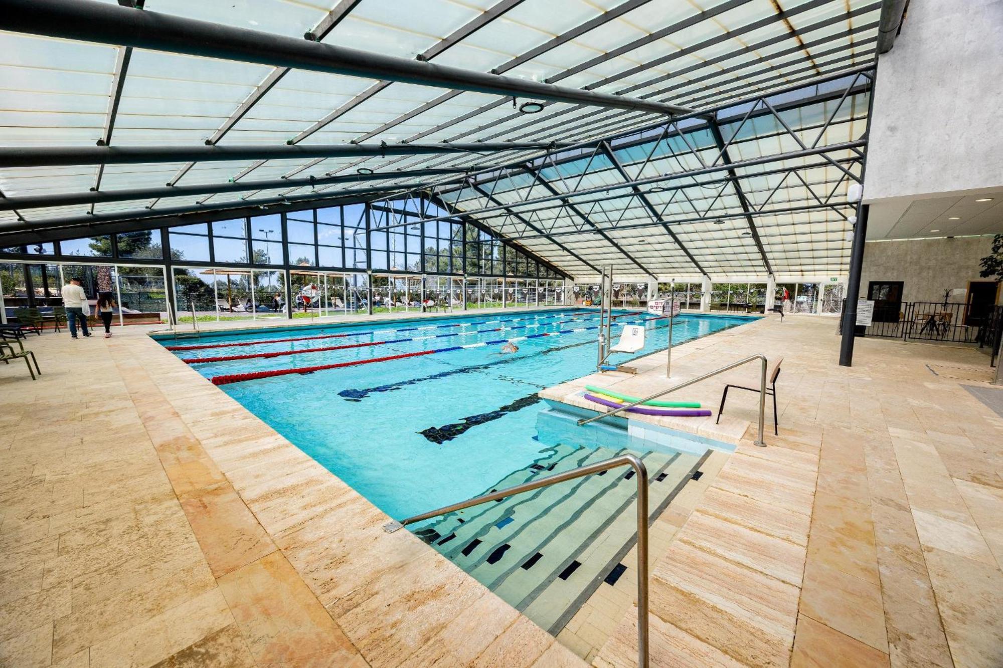 C Hotel Neve Ilan Kültér fotó