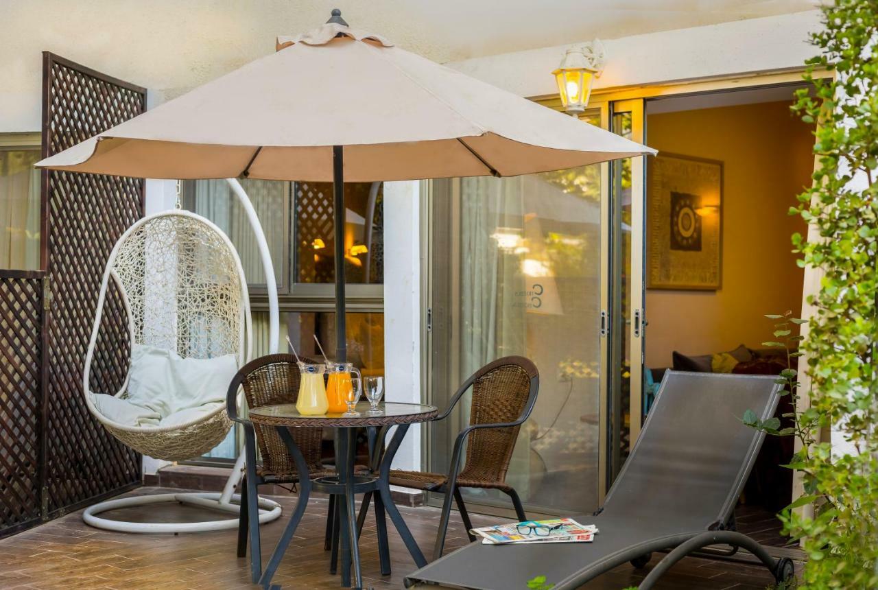 C Hotel Neve Ilan Kültér fotó