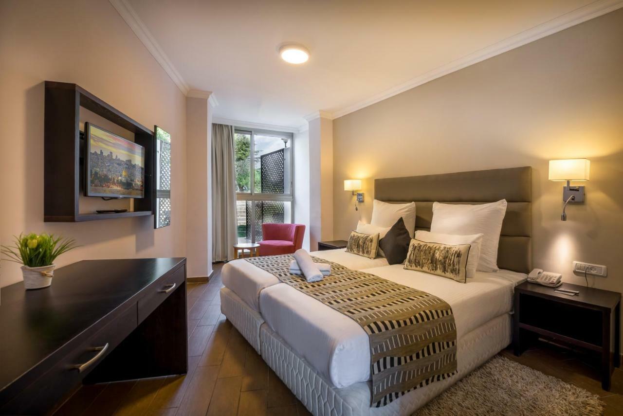 C Hotel Neve Ilan Kültér fotó